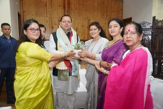धामी ने मुख्य सेवक के रूप में सर्वाधिक कार्यकाल पूरा किया, विभिन्न संगठनों ने दी बधाई
