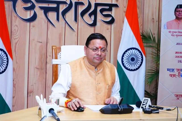 धामी ने समाज कल्याण योजनाओं को अगले 25 वर्षों की जरूरतों के अनुरूप बनाने के दिए निर्देश