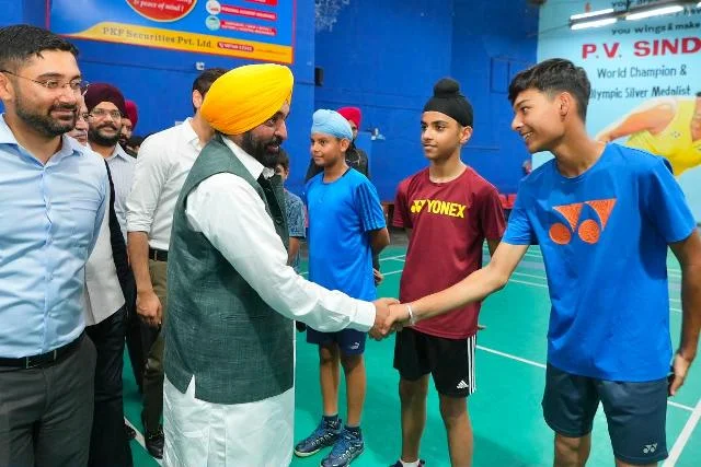 राष्ट्रीय बैडमिंटन चैंपियनशिप से पहले मुख्यमंत्री ने तैयारियों की समीक्षा की