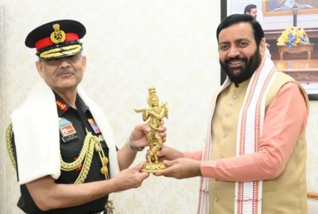 CM सैनी से सेना प्रमुख जनरल धीरज सेठ ने की मुलाकात, सुरक्षा मुद्दों पर चर्चा