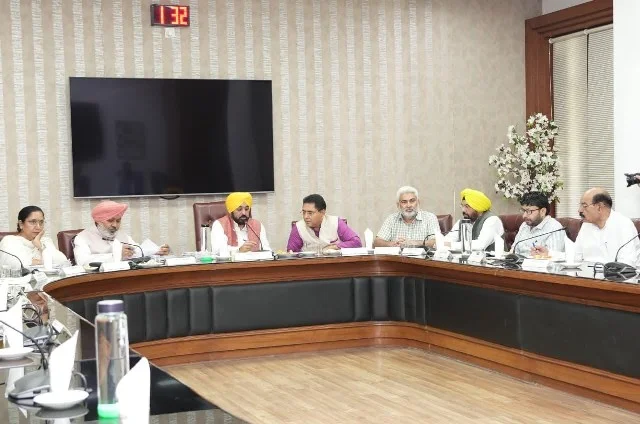 कैबिनेट ने शिक्षा, प्रशासन और विकास से जुड़े कई अहम प्रस्ताव किए मंजूर