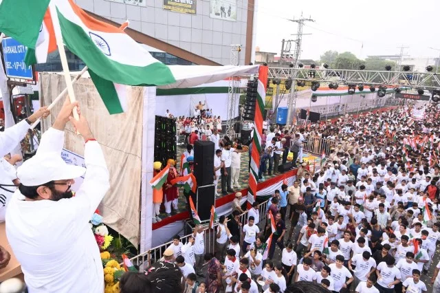 तिरंगा यात्रा और यूथ मैराथन में उमड़ा जनसैलाब, मुख्यमंत्री ने दिखाई हरी झंडी
