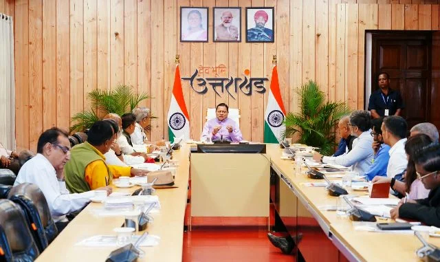 पर्वतीय क्षेत्रों से पलायन रोकने पर सीएम धामी का फोकस