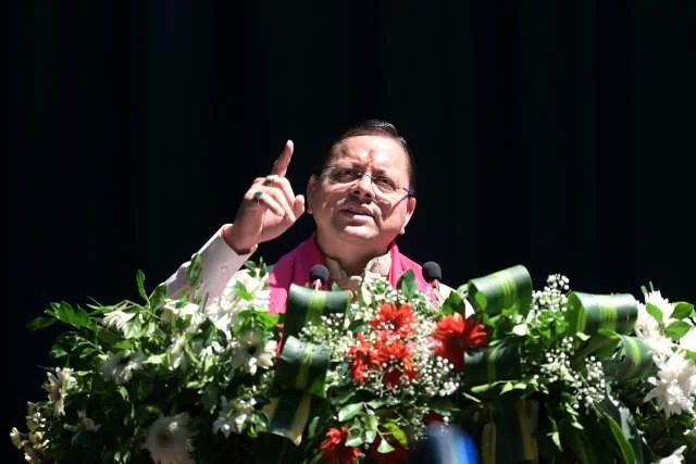 विश्वविद्यालय जीवन व्यक्तित्व निर्माण और नई सोच का महत्वपूर्ण अवसर - धामी