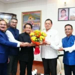 सीएम धामी से मिले तीन देशों में भारत के राजनयिक, रोजगार अवसरों पर चर्चा