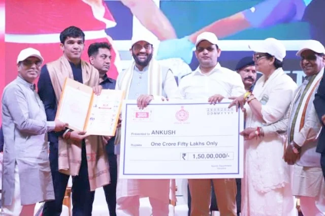 हरियाणा के कॉमनवेल्थ पदक विजेताओं पर बरसी पुरस्कारों की सौगात