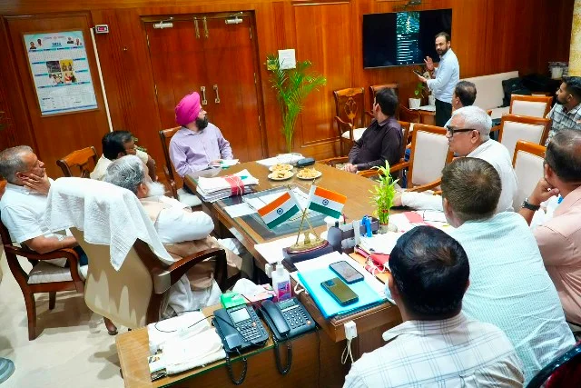 हरियाणा रोडवेज का मोबाइल ऐप एक माह में होगा लॉन्च - विज
