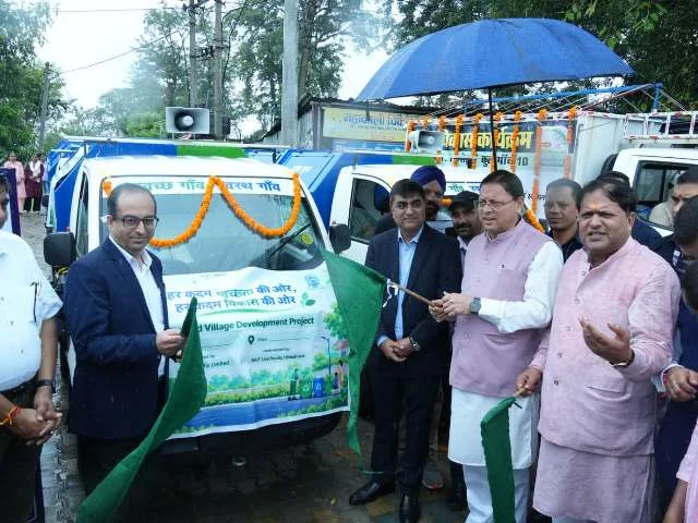 खटीमा में कचरा प्रबंधन को मिले 15 नए वाहन, सीएम धामी ने किया रवाना