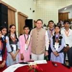 धामी ने ‘मुख्यमंत्री युवा विद्यार्थी मंथन’ में 140 विद्यार्थियों से किया संवाद