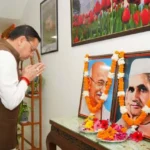 धामी ने गांधी जयंती पर महात्मा गांधी और लाल बहादुर शास्त्री को किया नमन