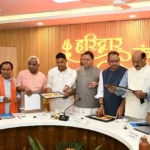 सीएम धामी ने कुंभ मेला-2027 का लोगो, वेबसाइट और गीत किया लॉन्च