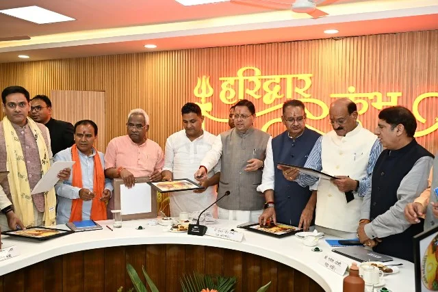 सीएम धामी ने कुंभ मेला-2027 का लोगो, वेबसाइट और गीत किया लॉन्च
