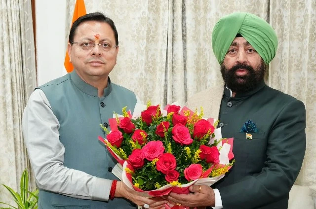 सीएम धामी ने राज्यपाल गुरमीत सिंह से की शिष्टाचार भेंट