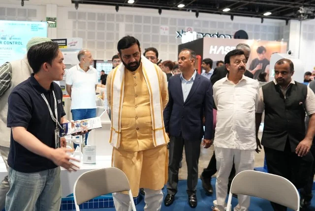 सीएम सैनी ने सिंगापुर में सनटेक सिटी के कन्वेंशन सेंटर का किया अवलोकन